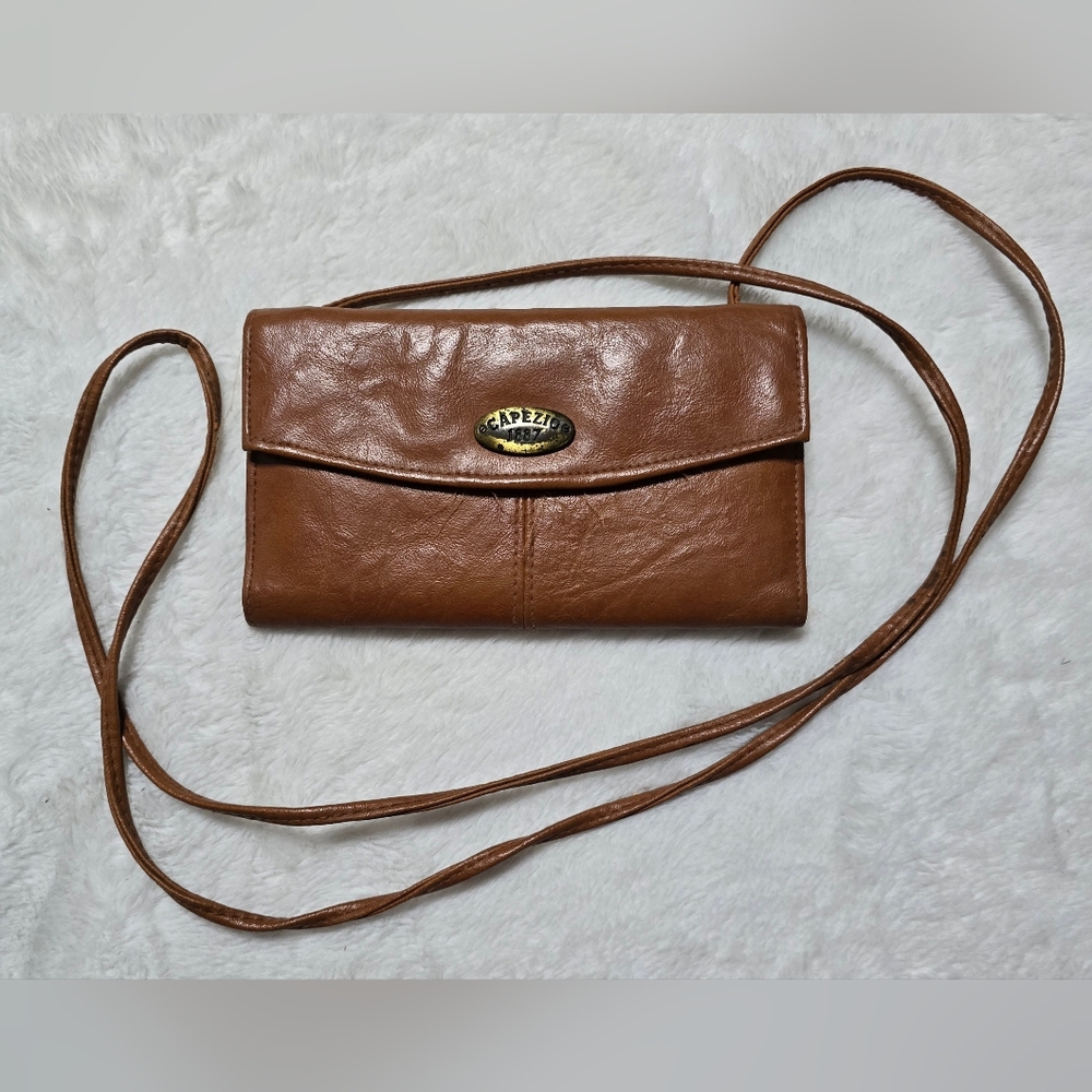 Capezio 1997 Vintage Leather Shoudler Bag Tan Open Flap Wallet Crossbody Purse